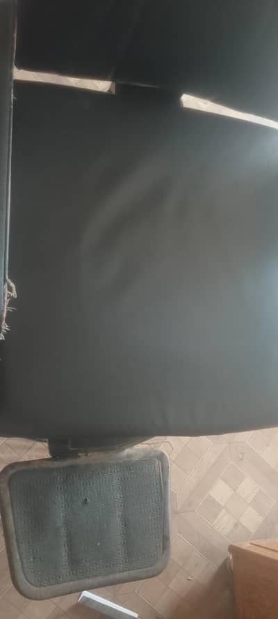 saloon chair 60%ok condition