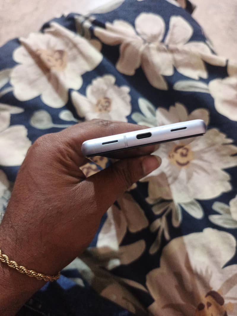 Google Pixel 7 6