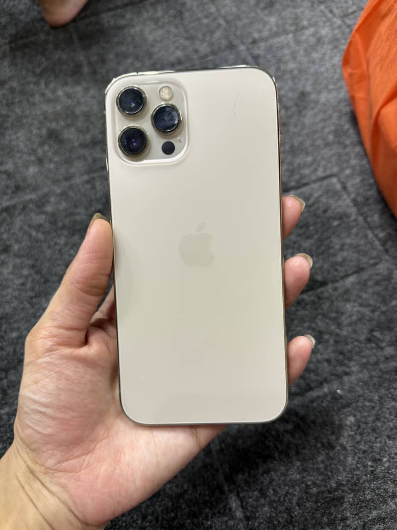 Apple iPhone 12 0