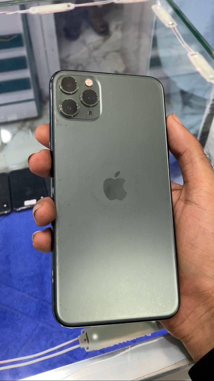 Apple iPhone 11 Pro Max 0