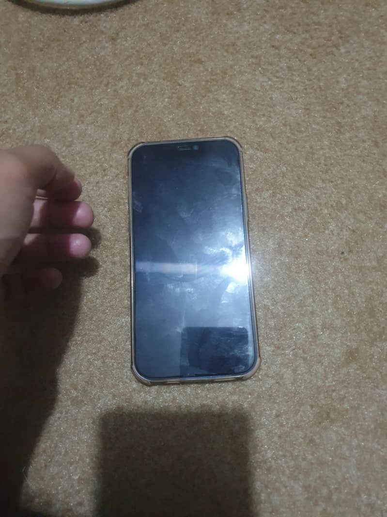 Apple iPhone 12 6