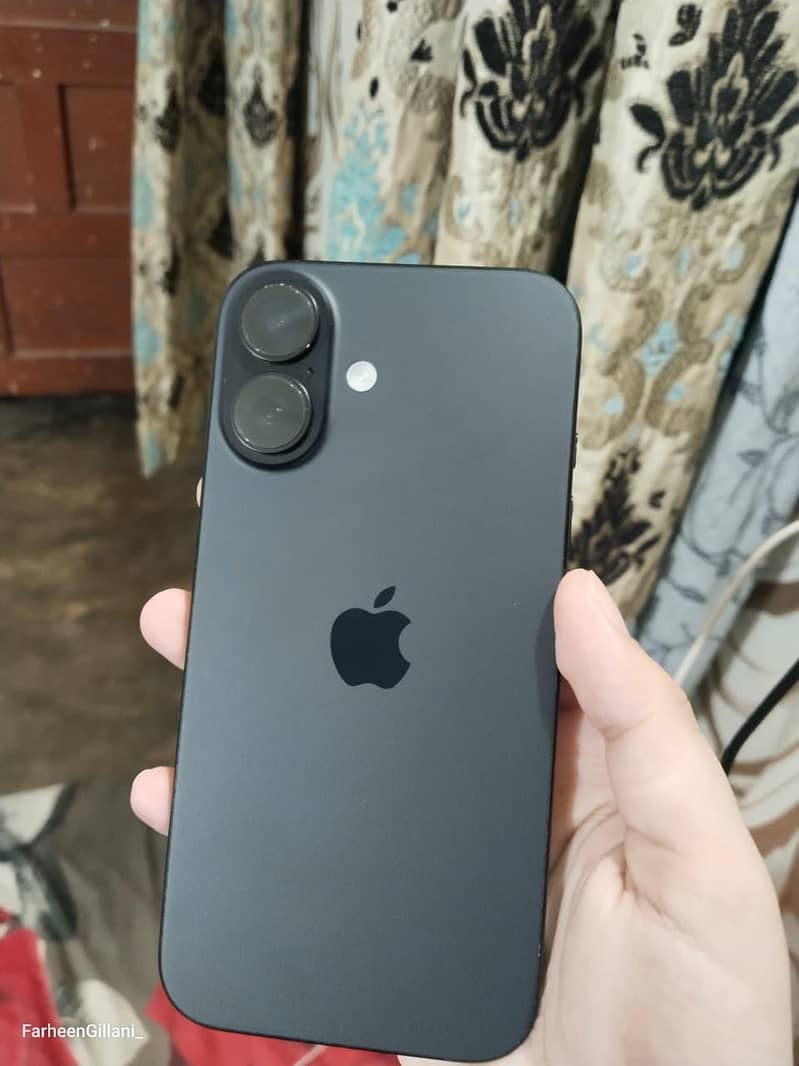 Apple iPhone 16 0