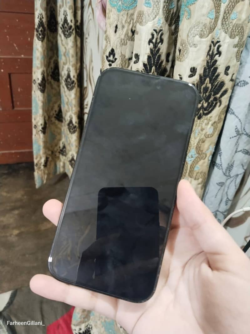 Apple iPhone 16 1
