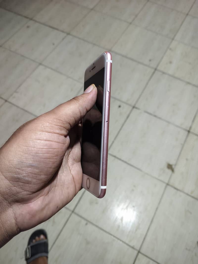 Apple iPhone 7 4