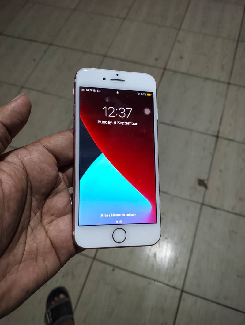 Apple iPhone 7 6