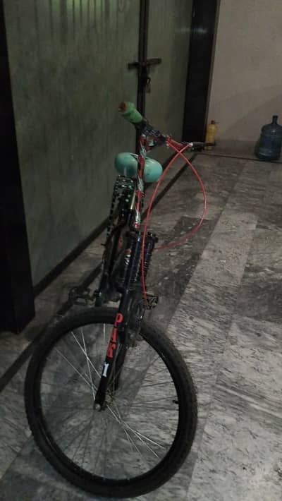 Mountain Bike / Bicycle – Excellent Condition