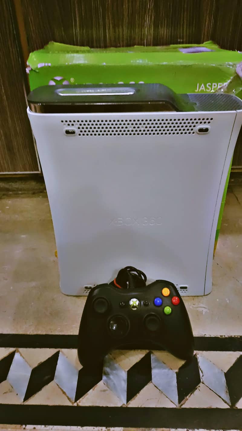 Xbox 360 10/10 condition 2