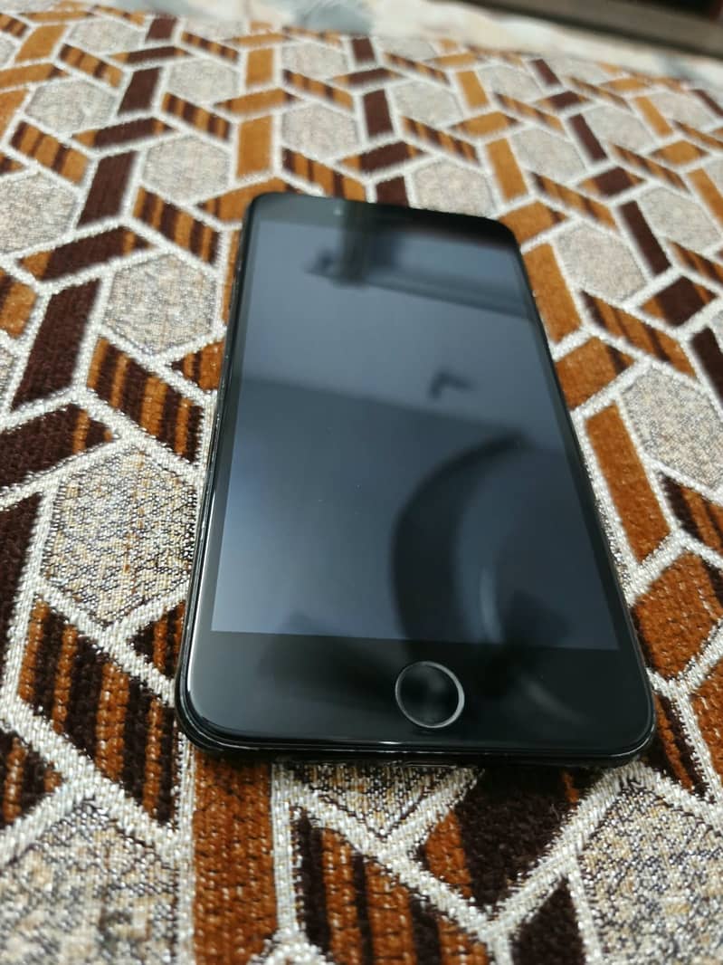 Apple iPhone 7 Plus 3