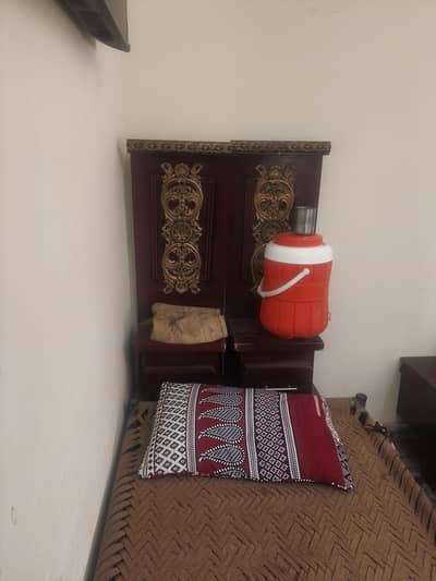 king size bad sytabl darsing table  new Candation
