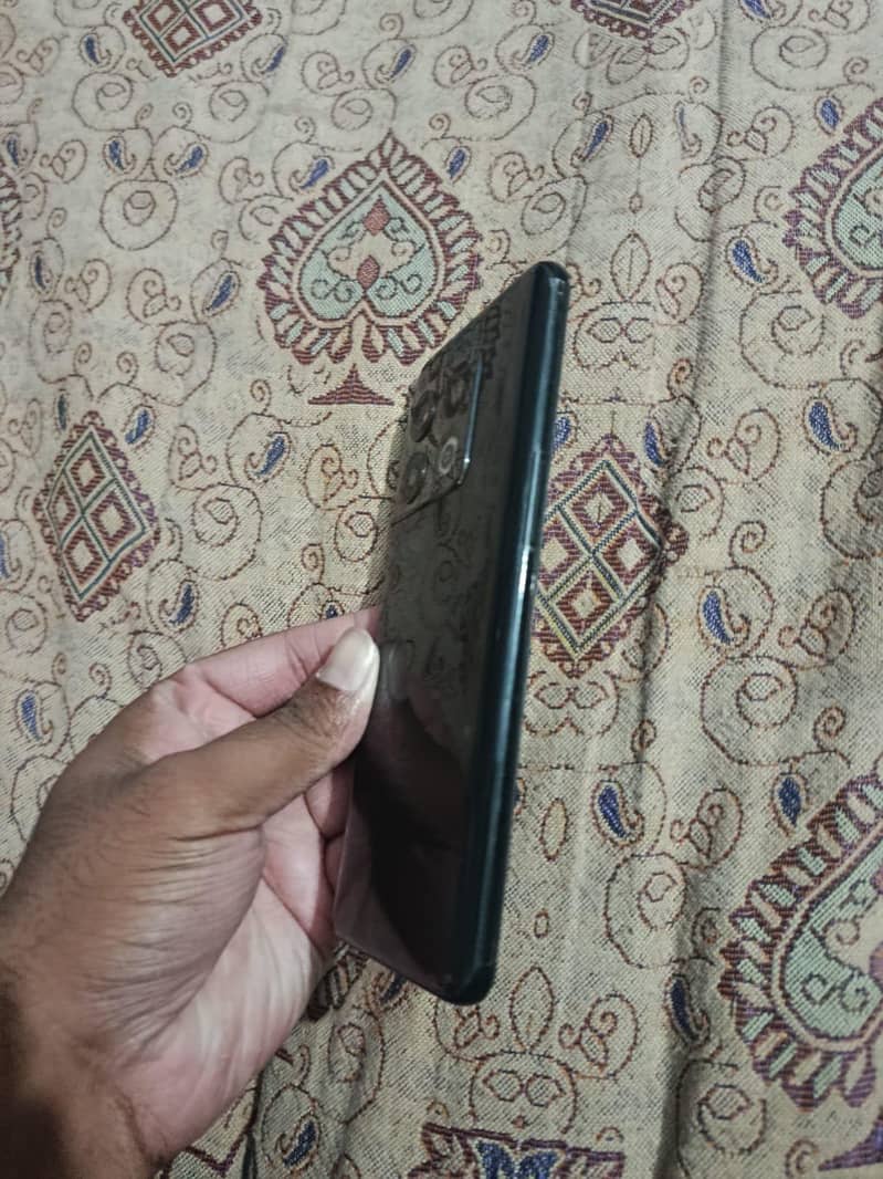 One Plus 10 Pro 1