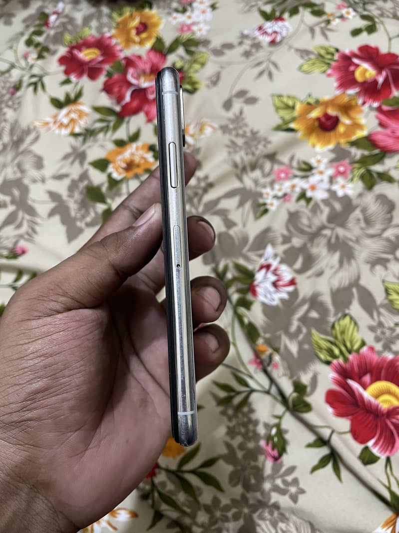 Apple iPhone X 1