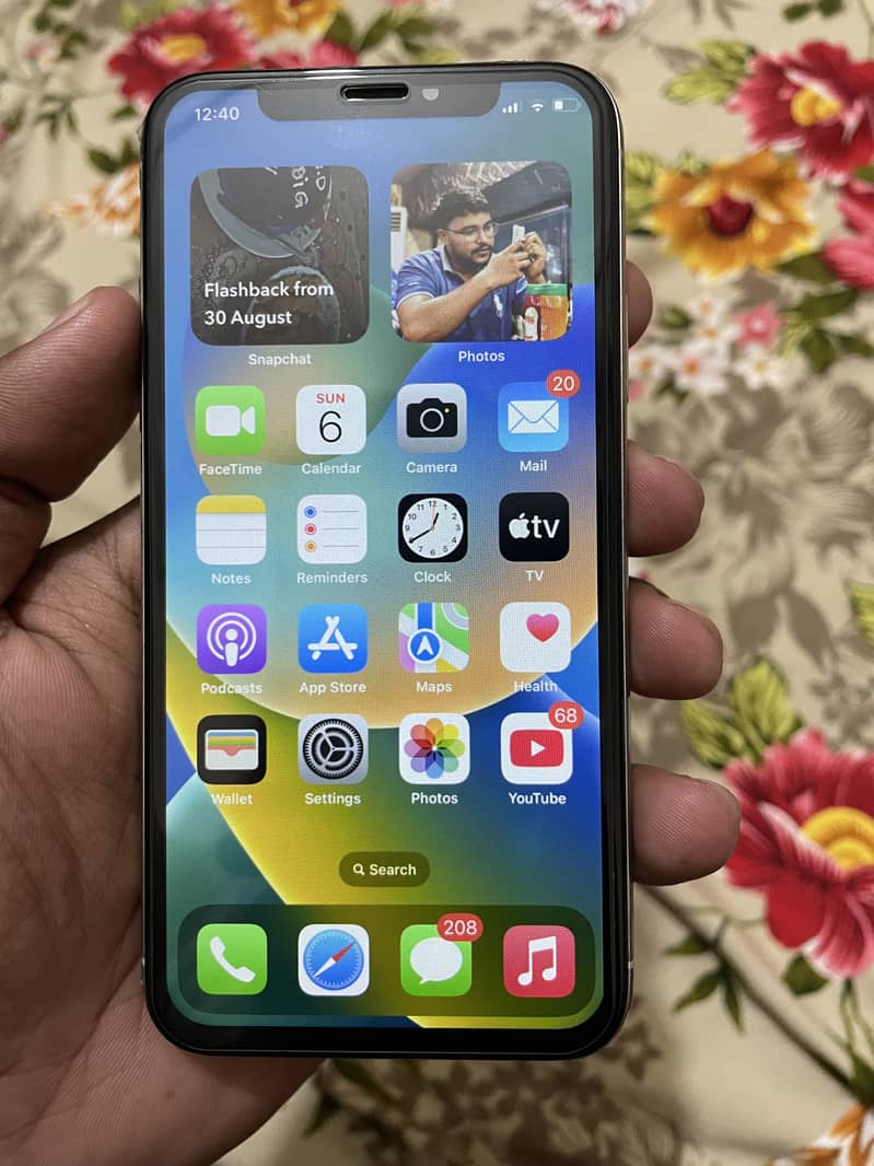 Apple iPhone X 3