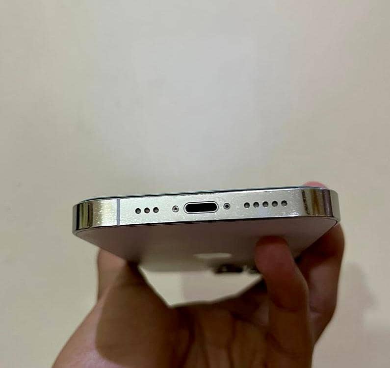 Apple iPhone 13 Pro 3