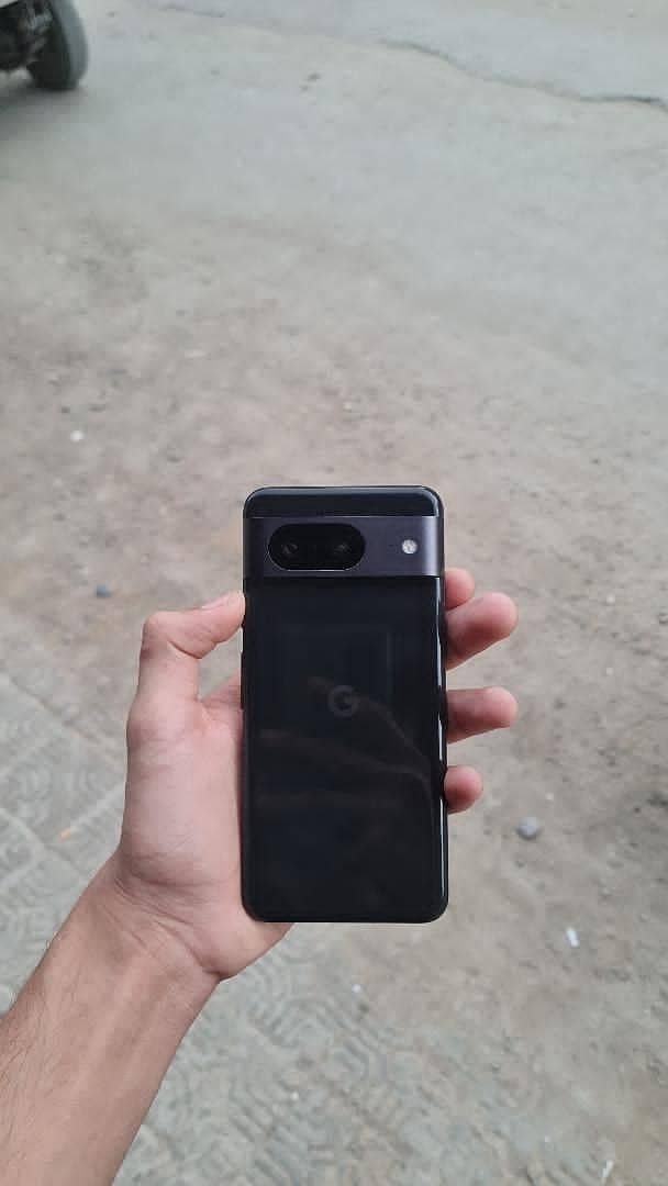 Google Pixel 8 3