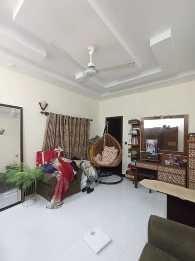 Prime Location House Sized 400 Square Yards Available For Sale In Federal B Area