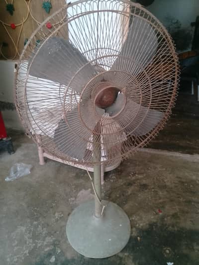 pedestal fan
