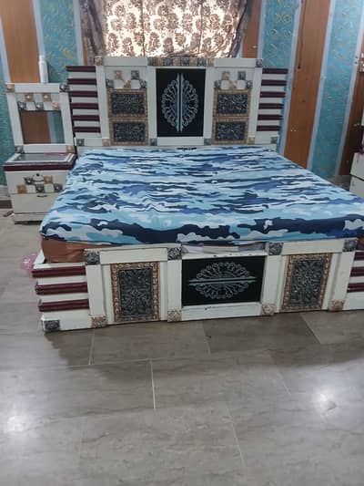 King Size Bedroom Set – 05 Years Old (Good Condition)
