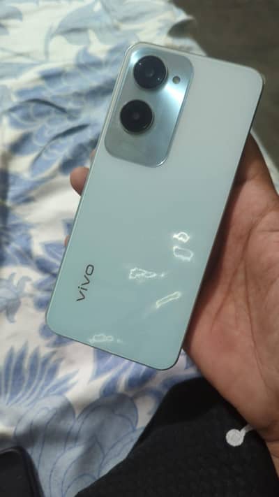 Vivo Y18