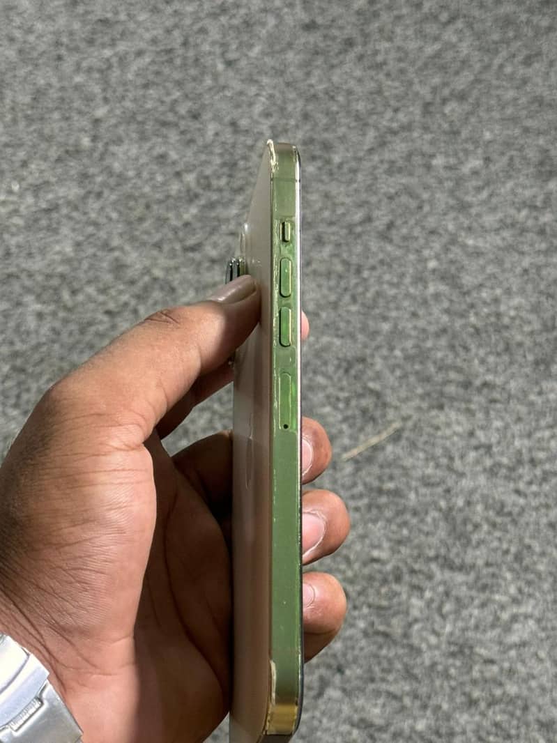 Apple iPhone 13 Pro Max jv 4