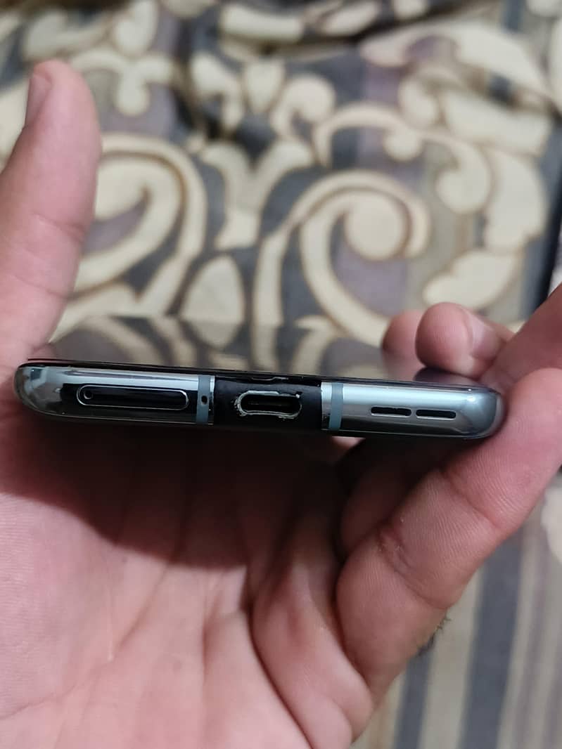 One Plus 10 Pro 6