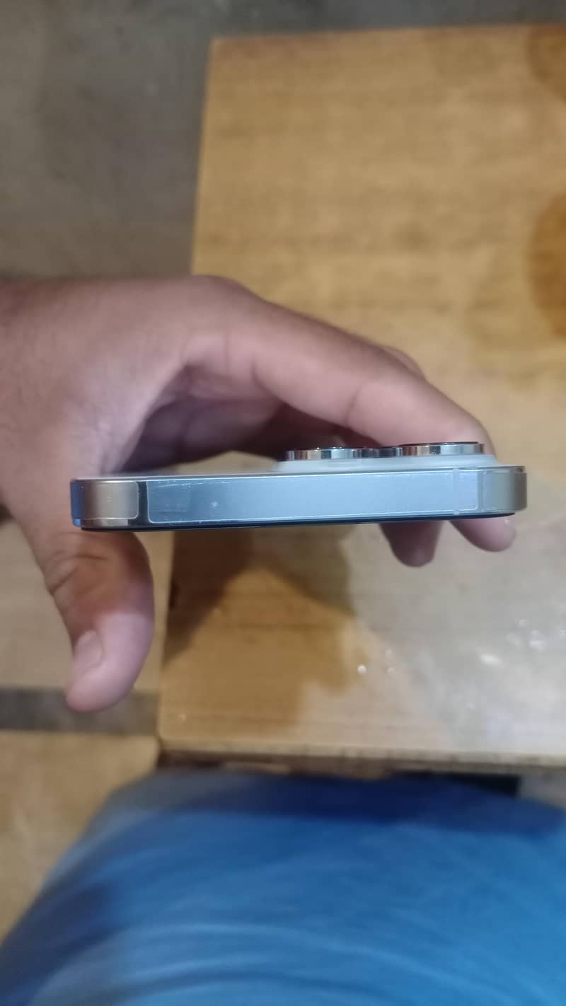 Apple iPhone 14 Pro Max 1
