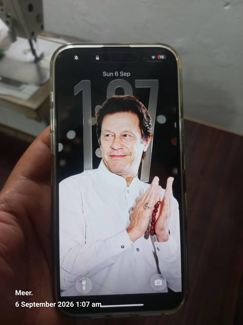 Apple iPhone 15 Pro Max 2