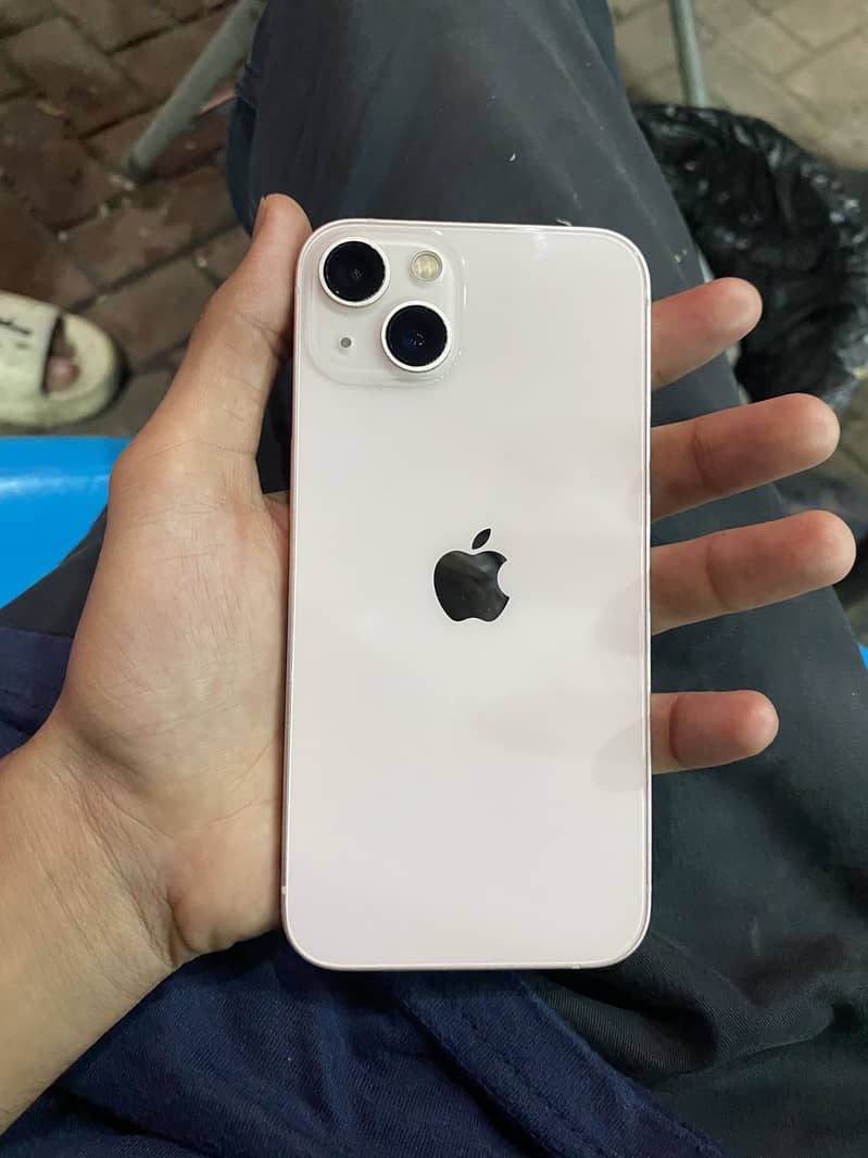 Apple iPhone 13 6