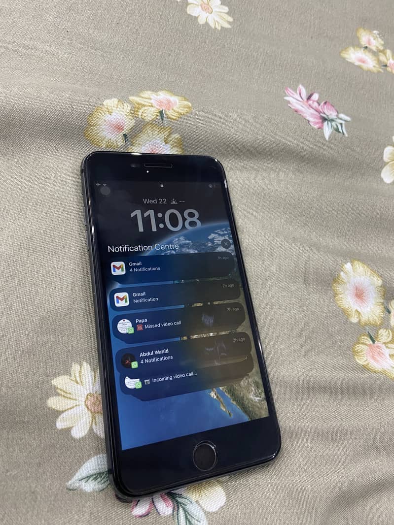 Apple iPhone 8 Plus 64Gb 2