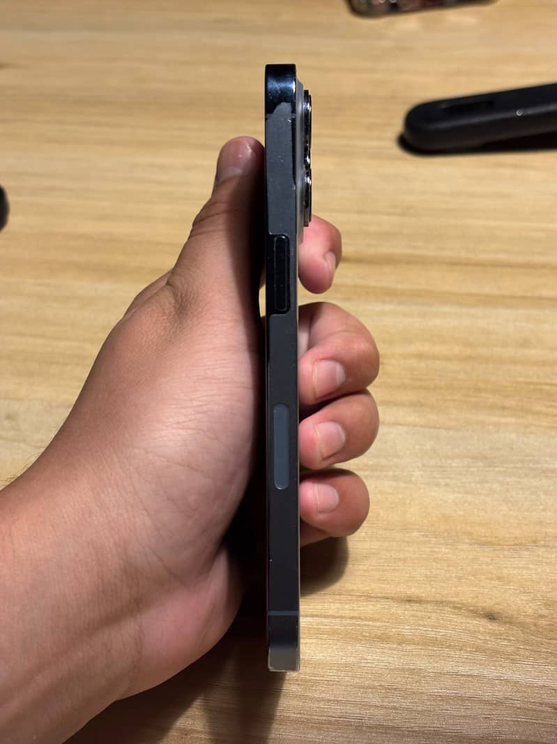 Apple iPhone 13 Pro 4