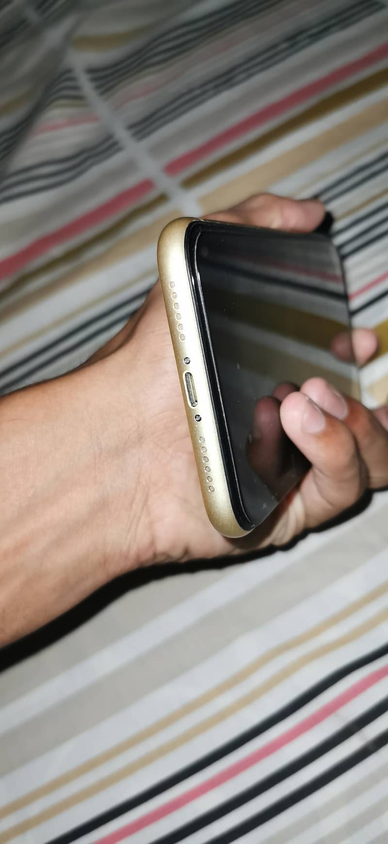 Apple iPhone XR 4
