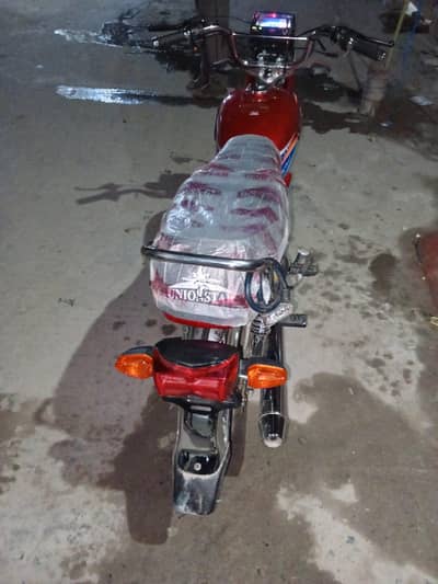 brand new bike 2027 model hai just 700 kilo meter chala hai