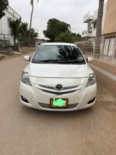 Toyota Belta 2006 reg 2010 pearl white