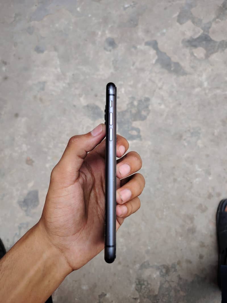 Apple iPhone 11 1