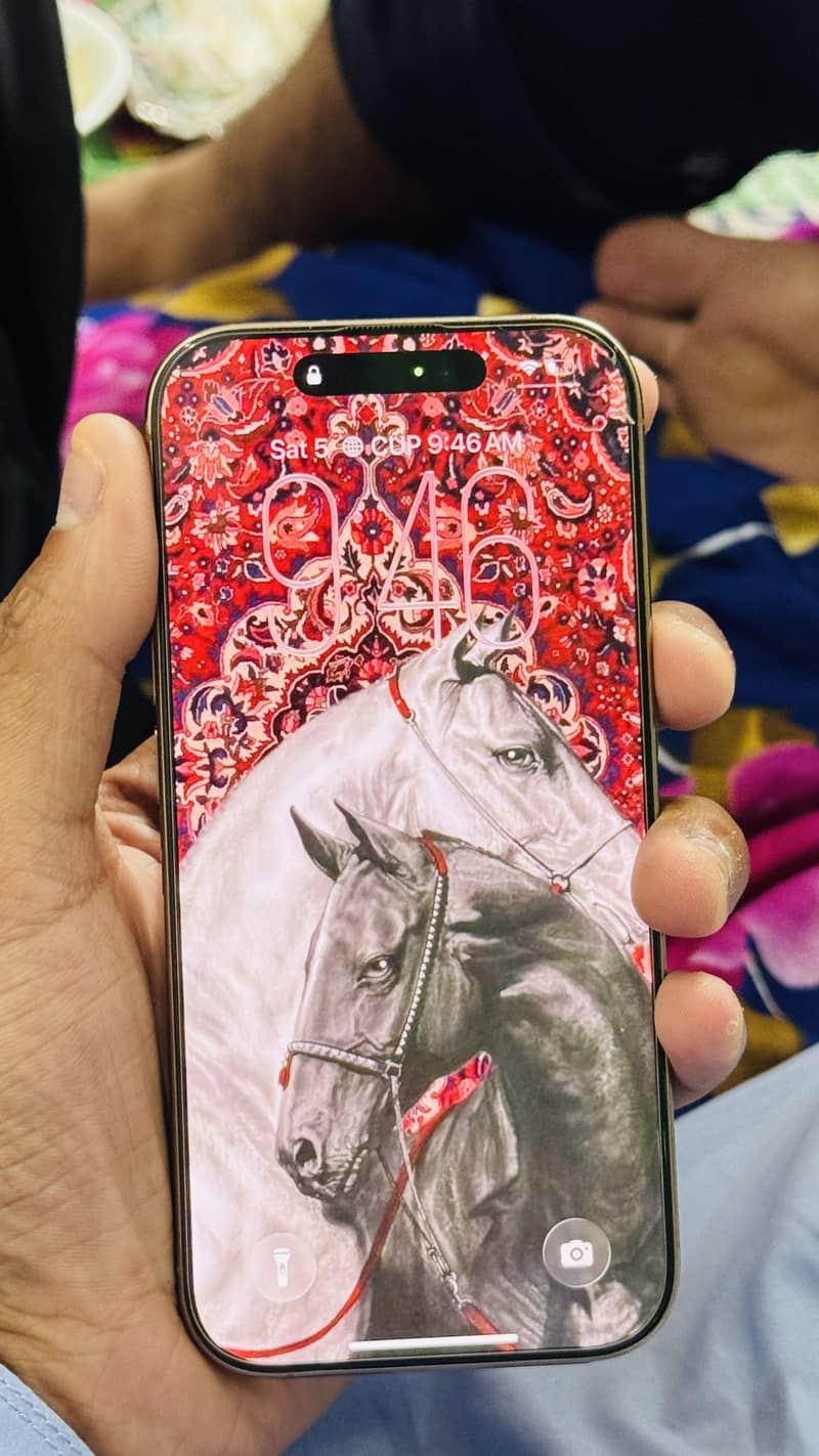 iPhone 16 Pro 3