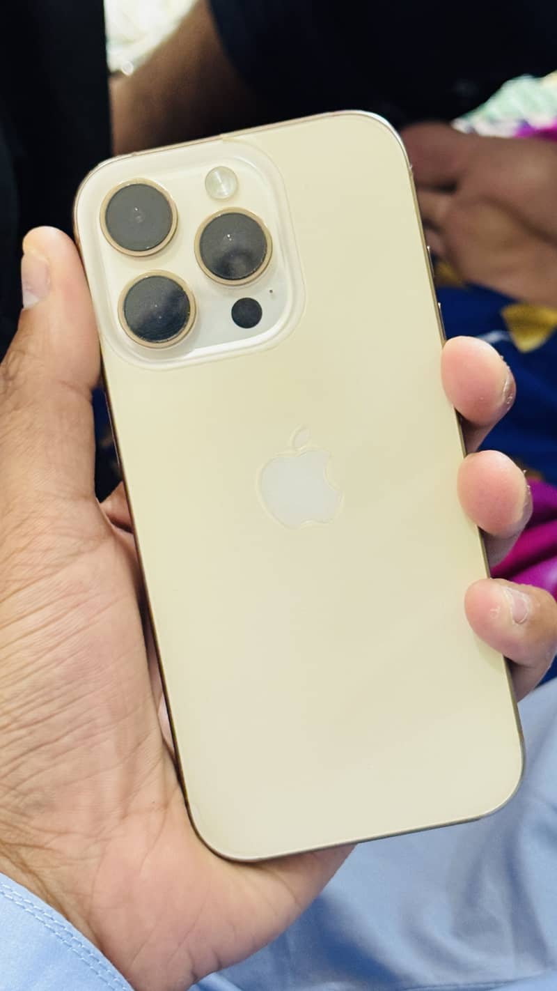 iPhone 16 Pro 6