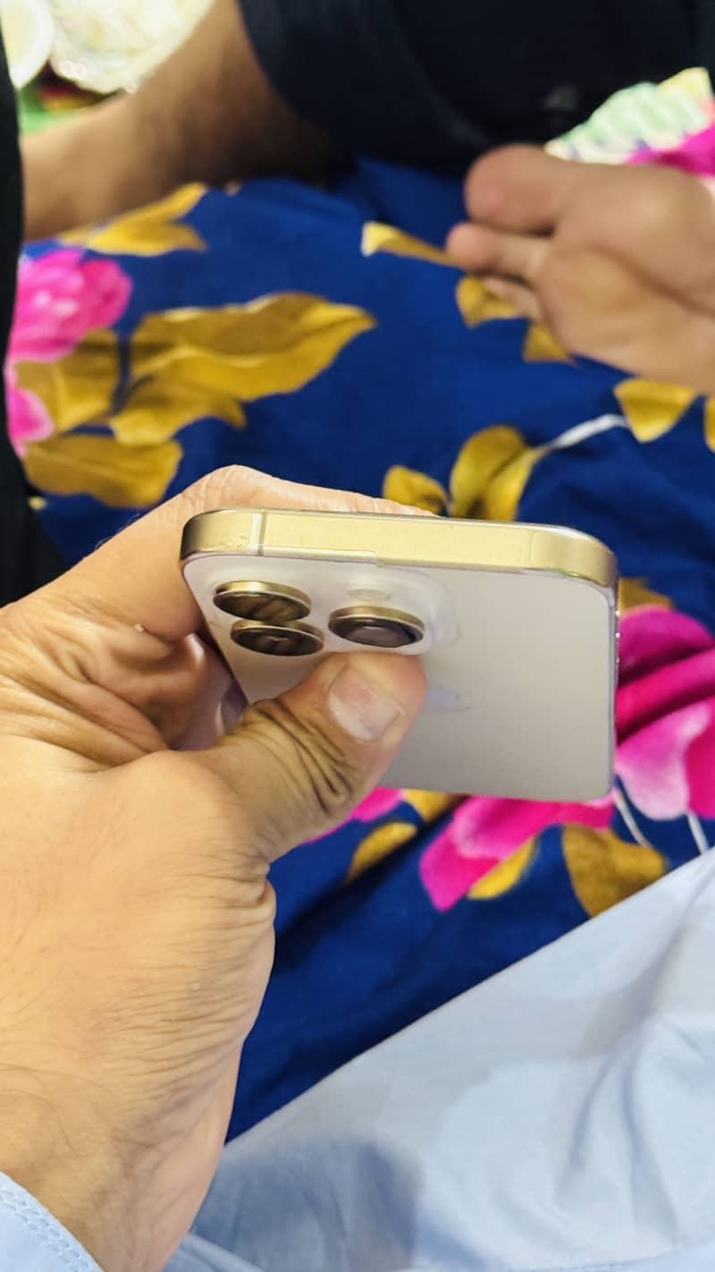 iPhone 16 Pro 7