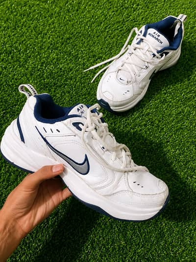 Nike Air Monarch IV White Navy - Size UK 6.5 (EU 40.5