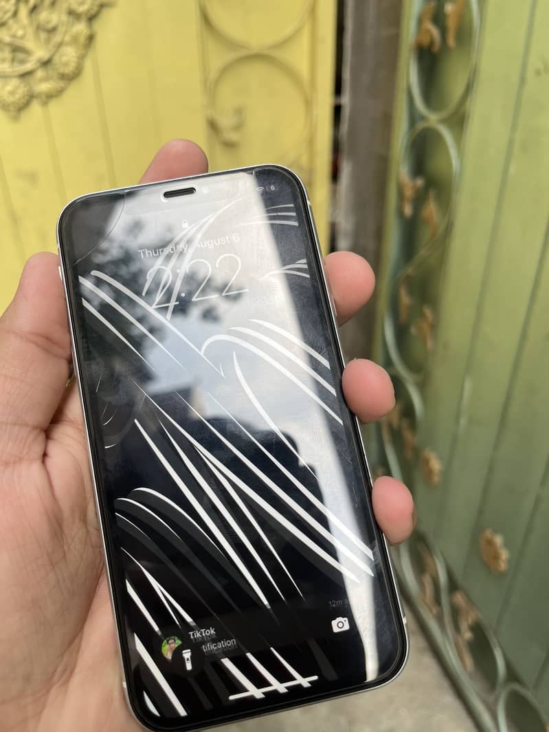iPhone xr 3