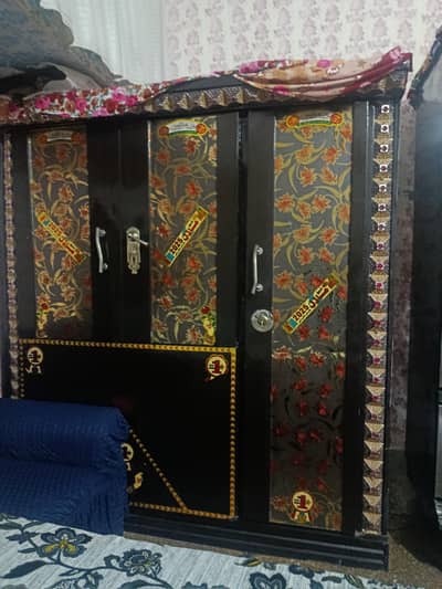 3 door wardrobes