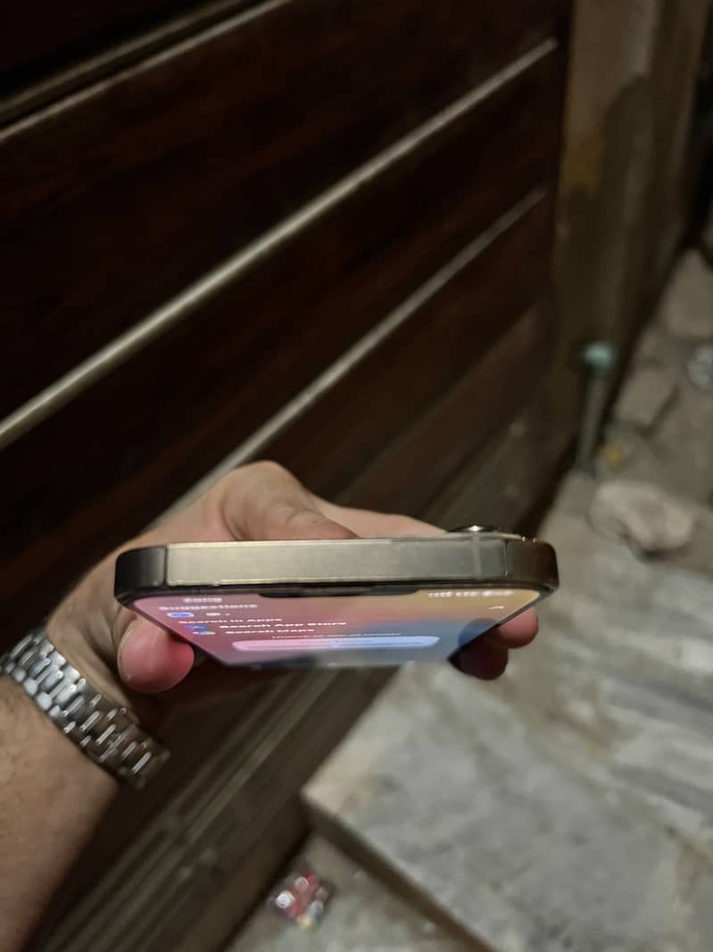 Apple iPhone 13 Pro Max 3