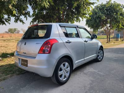 Suzuki Swift 2015 genuine condition