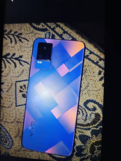Vivo V21e
