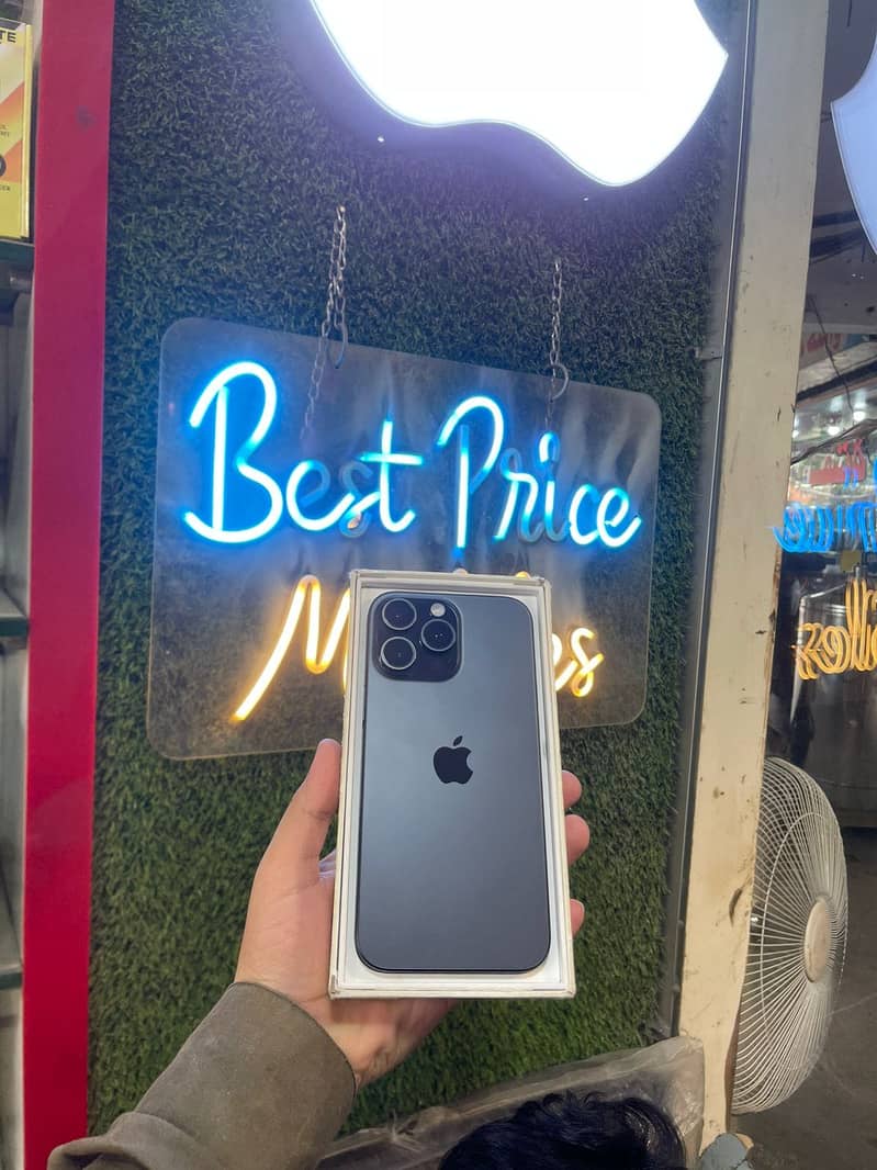 Apple iPhone 16 Pro Max 3