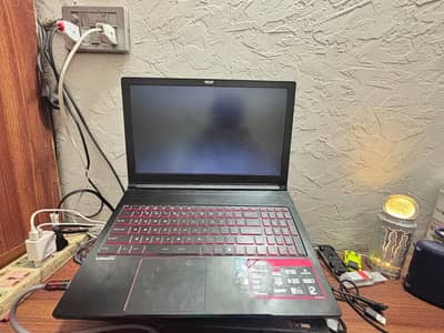 MSI GS63 Stealth Gaming Laptop (GTX 1060 6GB / Core i7)