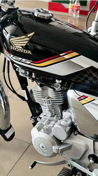 Honda CG 125 Silver black