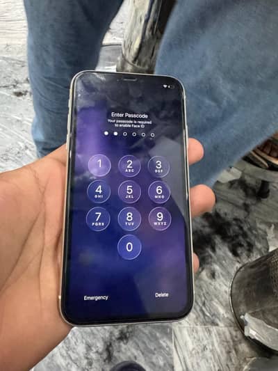 Apple iPhone 11