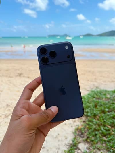 iPhone 17 pro max blue factory