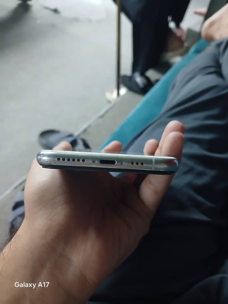 iphone xs 1
