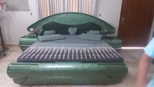 bed & Wardrobe and divider