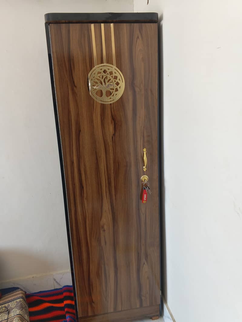 Single door almari 0